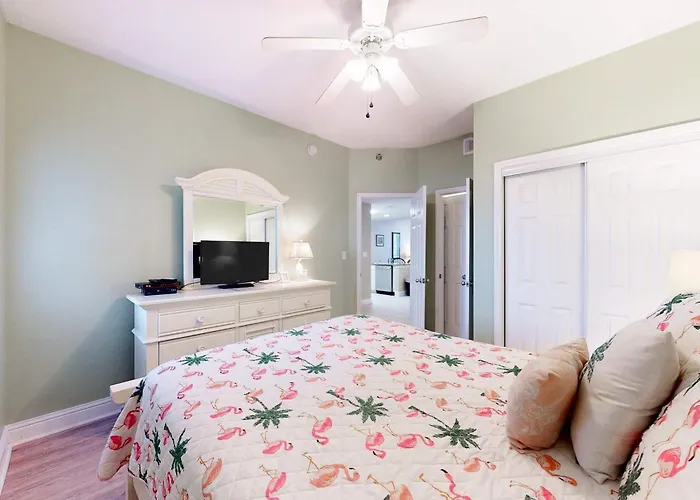 Waterfront With Pool Hot Tub Sauna Ac Washer & Dryer & Balcony