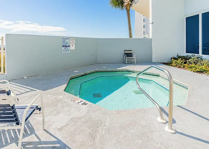 Waterfront With Pool Hot Tub Sauna Ac Washer & Dryer & Balcony Holiday home *