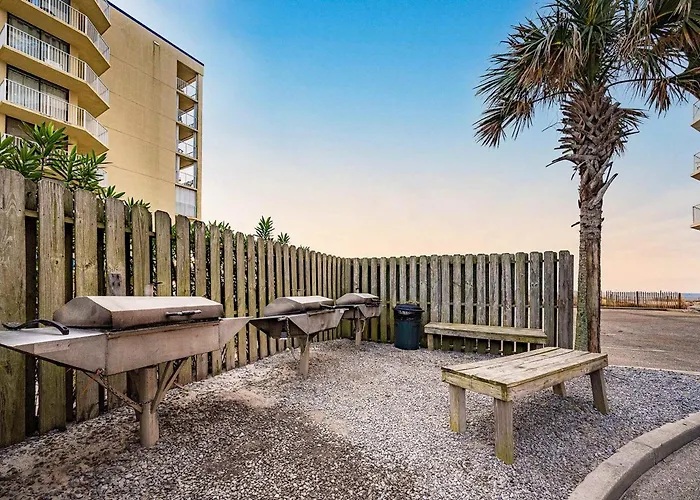 Waterfront With Pool Hot Tub Sauna Ac Washer & Dryer & Balcony Holiday home
